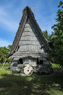 Traditional thatched roof hut, Island of Yap, Micronesia Traditional thatched roof hut, Island of Yap, Micronesia