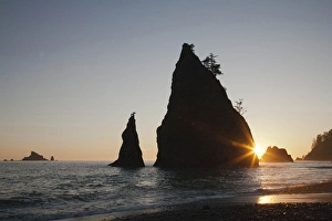 United States, Washington, Olympic National Park, Second Beach, Seastacks and Pacific United States, Washington, Olympic National Park, Second Beach, Seastacks and Pacific