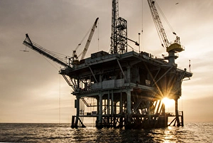 USA: California, Santa Barbara Channel, Platform C oil rig, silhouette in sunset USA: California, Santa Barbara Channel, Platform C oil rig, silhouette in sunset