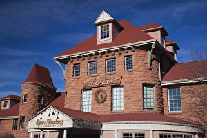 USA, Colorado, Glenwood Springs, Glenwood Hot Springs, building exterior USA, Colorado, Glenwood Springs, Glenwood Hot Springs, building exterior