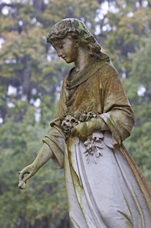 USA; Georgia; Savannah; Statue in Historic Bonaventure Cemetery USA; Georgia; Savannah; Statue in Historic Bonaventure Cemetery