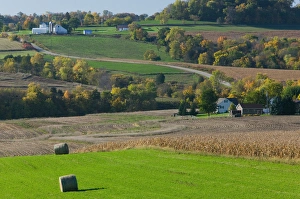 USA-IOWA-Rickardsville: Farm / Field along Rt. 52 / Northeast Iowa USA-IOWA-Rickardsville: Farm / Field along Rt. 52 / Northeast Iowa