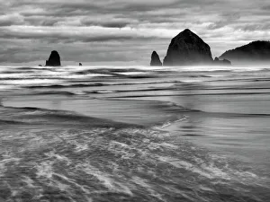USA, Oregon, Cannon Beach, Haystack Rock and The Needles USA, Oregon, Cannon Beach, Haystack Rock and The Needles