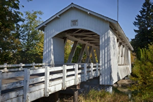 USA, Oregon, Scio, the Larwood Bridge, covered bridge over Crabtree Creek in early Autumn USA, Oregon, Scio, the Larwood Bridge, covered bridge over Crabtree Creek in early Autumn