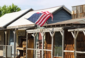USA, Oregon, Shaniko. Main street in ghost town. Credit as: Nancy & Steve Ross / USA, Oregon, Shaniko. Main street in ghost town. Credit as: Nancy & Steve Ross /