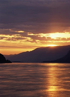 USA, Oregon, View of Columbia River Gorge at sunrise USA, Oregon, View of Columbia River Gorge at sunrise