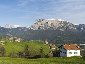 view towards the Seiser alm, seen from the Ritten (renon). Europe, Central Europe view towards the Seiser alm, seen from the Ritten (renon). Europe, Central Europe
