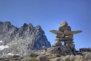 WA, Alpine Lakes Wilderness, Inukshuk, with Dragontail Peak WA, Alpine Lakes Wilderness, Inukshuk, with Dragontail Peak