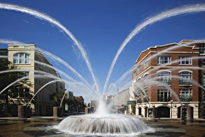 Water fountain in motion, Charleston, South Carolina Water fountain in motion, Charleston, South Carolina