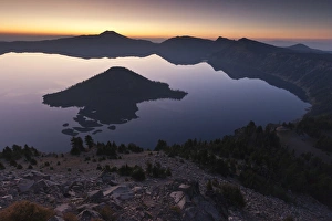 Wizard Island at dawn, Crater Lake Naitonal Park, Oregon Wizard Island at dawn, Crater Lake Naitonal Park, Oregon