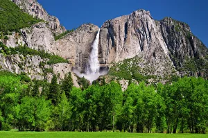 Yosemite Falls, Yosemite Valley, Yosemite National Park, California, USA Yosemite Falls, Yosemite Valley, Yosemite National Park, California, USA