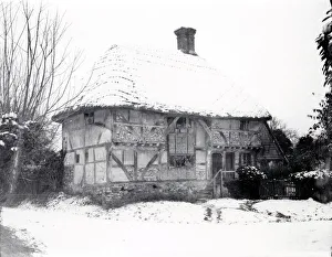 Snow picture at Bignor Old Shop, January 1940 Snow picture at Bignor Old Shop, January 1940