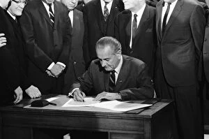 Images Dated 17th May 2010: (1908-1973). 36th President of the United States. Johnson signing the Civil Rights Bill