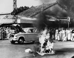 Buddhist monk Thich Quang Duc (1897-1963) committing self-immolation at an intersection in Saigon, South Vietnam Buddhist monk Thich Quang Duc (1897-1963) committing self-immolation at an intersection in Saigon, South Vietnam