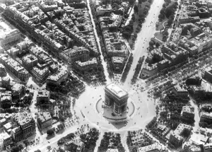 Champs Elysees View Prints: LES CHAMPS-├ëLYS├ëES, c1925. View of Les Champs-├ëlys