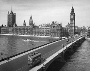 LONDON: PARLIAMENT. Houses of Parliament, Big Ben and Westminster Bridge crossing the Thames in Lodon, England LONDON: PARLIAMENT. Houses of Parliament, Big Ben and Westminster Bridge crossing the Thames in Lodon, England