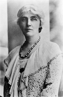LOU HENRY HOOVER (1874-1944). Mrs. Herbert Clark Hoover. Photographed in 1928 LOU HENRY HOOVER (1874-1944). Mrs. Herbert Clark Hoover. Photographed in 1928