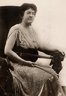 MAUD POWELL (1868-1920). American violinist. Photographed in October 1915 MAUD POWELL (1868-1920). American violinist. Photographed in October 1915