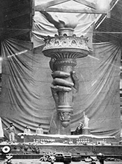 Images Dated 18th May 2010: STATUE OF LIBERTY, PARIS. The torch of the statue at the Monduit and Bechet workshop in Paris