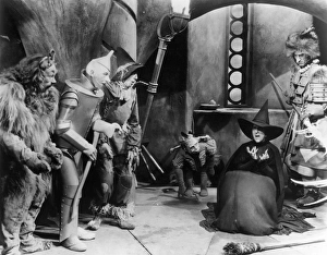 WIZARD OF OZ, 1939. The Wicked Witch of the West (Margaret Hamilton) melting away WIZARD OF OZ, 1939. The Wicked Witch of the West (Margaret Hamilton) melting away