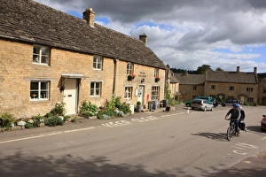 Cotswolds Landscape Images Prints: Guiting Power
