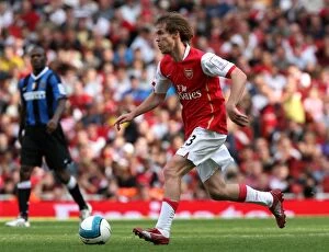 Images Dated 1st August 2007: Alex Hleb in Action: Arsenal's Victory over Inter Milan, Emirates Cup 2007 (2:1)
