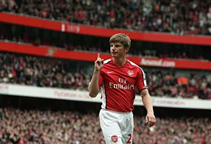 Andrey Arshavin celebrates scoring Arsenals 1st goal. Arsenal 4:0 Fulham Andrey Arshavin celebrates scoring Arsenals 1st goal. Arsenal 4:0 Fulham
