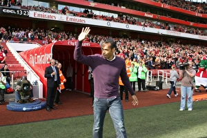 Arsenal legend Thierry Henry visits Emirates Arsenal legend Thierry Henry visits Emirates