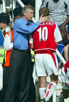 Arsene Wenger and Dennis bergkamp (Arsenal). Arsenal 2:1 Leicester City Arsene Wenger and Dennis bergkamp (Arsenal). Arsenal 2:1 Leicester City