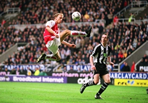 Bergkamp OBrien1 030209AFC.jpg
