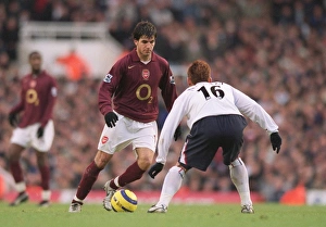 Cesc Fabregas (Arsenal) Hidetoshi Nakata (Bolton). Arsenal 1:1 Bolton Wanderers Cesc Fabregas (Arsenal) Hidetoshi Nakata (Bolton). Arsenal 1:1 Bolton Wanderers