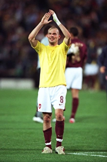 Freddie Ljungberg (Arsenal) celebrates at the end of the match Freddie Ljungberg (Arsenal) celebrates at the end of the match