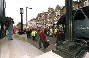 Jose Reyes (Arsenal) walks into the main entrance. Arsenal 3:1 Sunderland Jose Reyes (Arsenal) walks into the main entrance. Arsenal 3:1 Sunderland