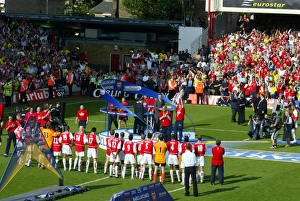 Pat Rice lifts the Premiership Trophy. Arsenal 2:1 Leicester City Pat Rice lifts the Premiership Trophy. Arsenal 2:1 Leicester City