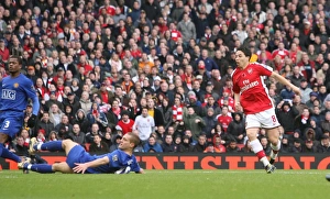 Samir Nasri shoots past Edwin van Der Sar to score Samir Nasri shoots past Edwin van Der Sar to score