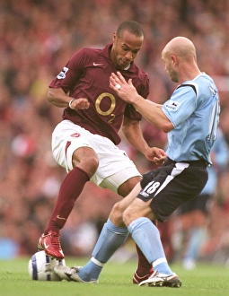 Thierry Henry (Arsenal) Danny Mills (Man City). Arsenal 1:0 Manchester City Thierry Henry (Arsenal) Danny Mills (Man City). Arsenal 1:0 Manchester City