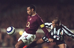 Thierry Henry (Arsenal) Fabio Cannavaro (Juventus). Arsenal 2:0 Juventus Thierry Henry (Arsenal) Fabio Cannavaro (Juventus). Arsenal 2:0 Juventus