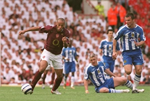 Thierry Henry (Arsenal) Lee McCulloch (Wigan). Arsenal 4:2 Tottenham Hotspur Thierry Henry (Arsenal) Lee McCulloch (Wigan). Arsenal 4:2 Tottenham Hotspur