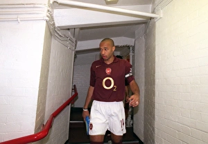 Thierry Henry (Arsenal) walks down the players tunnell. Arsenal 3:1 Sunderland Thierry Henry (Arsenal) walks down the players tunnell. Arsenal 3:1 Sunderland