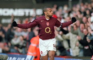 Previous season matches/matches 2005 06 fulham v arsenal 2005 6/thierry henry celebrates scoring arsenals 3rd Previous season matches/matches 2005 06 fulham v arsenal 2005 6/thierry henry celebrates scoring arsenals 3rd