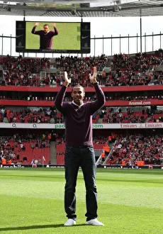 Thierry Henry (Ex Arsenal) waves to the crowd before the match Thierry Henry (Ex Arsenal) waves to the crowd before the match