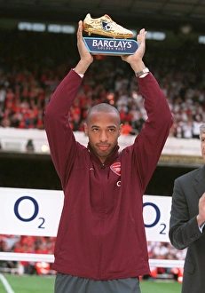 Classic matches/arsenal v wigan 2005 06/thierry henry golden boot trophy Classic matches/arsenal v wigan 2005 06/thierry henry golden boot trophy