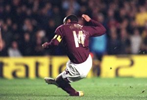 Thierry Henry scores Arsenals 2nd goal. Arsenal 2:0 Juventus Thierry Henry scores Arsenals 2nd goal. Arsenal 2:0 Juventus