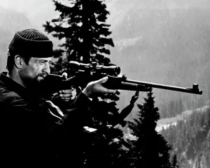 Vietnam War Prints: The Deer Hunter (1978) Print - Robert De Niro as Michael