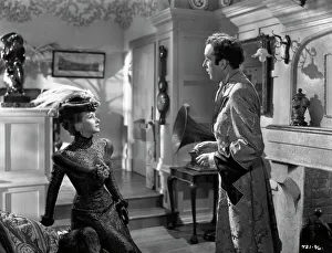 A production still image from Kind Hearts And Coronets (1949) A production still image from Kind Hearts And Coronets (1949)