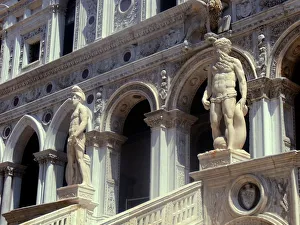 Detail of Doges Palace Courtyard