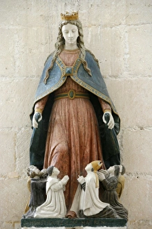 Statue of the Virgin Mary with angels Statue of the Virgin Mary with angels