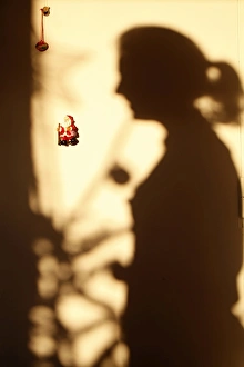 Teenagers shadow on Christmas day Teenagers shadow on Christmas day