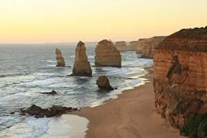 Great Ocean Road Collection: 12 apostle in twilight