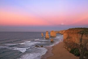 Great Ocean Road Collection: 12 apostle in twilight